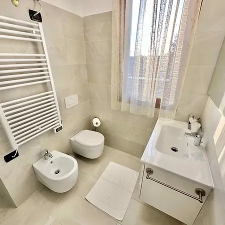 A8 Aloe Fiera Rho-milano-malpensa New With Completely Comfort *