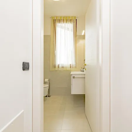 Apartment A8 Aloe Fiera Rho-milano-malpensa New With Completely Comfort *
